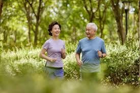 日本足球恐怖1幕：17岁高中生7秒50米，连过3人+破门 拉都拉不住